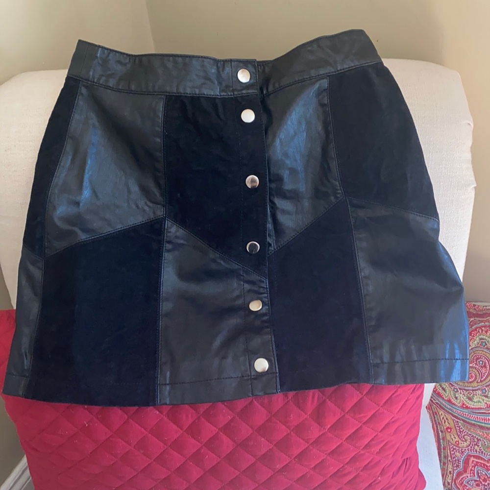 black skirt